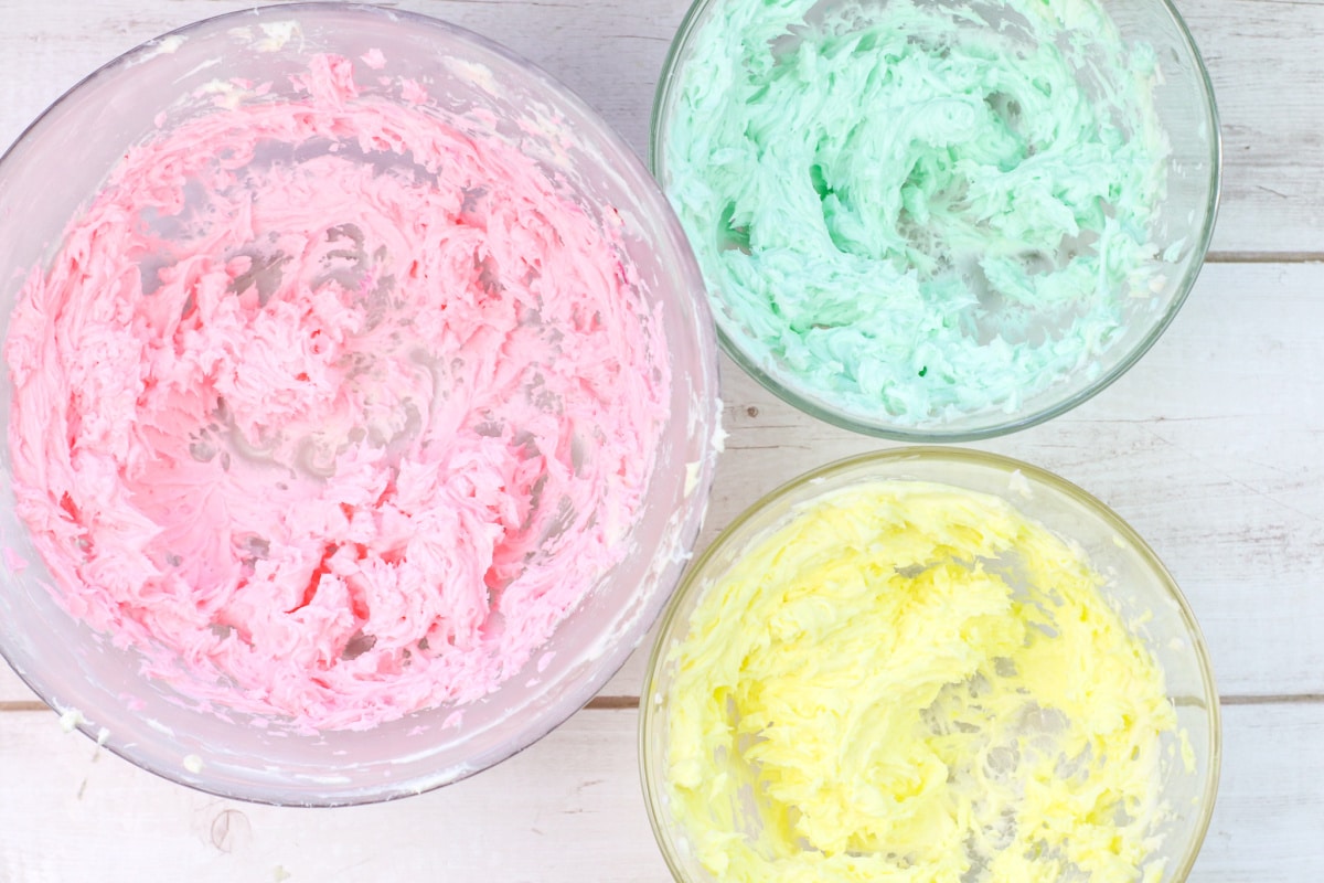 Colored icing for unicorn cupcakes