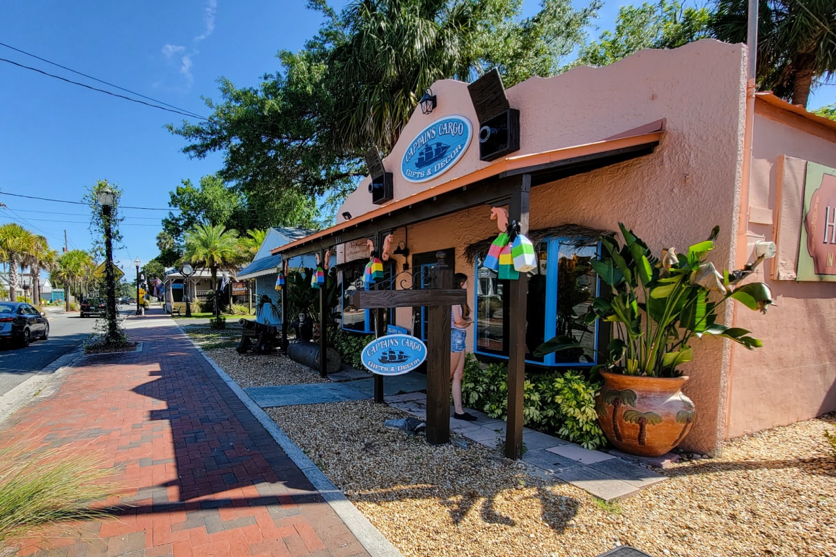 Store in Heritage Village in Crystal River