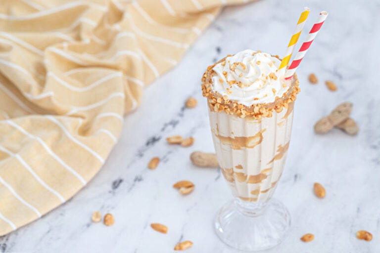 Easy Peanut Butter Milkshake Recipe