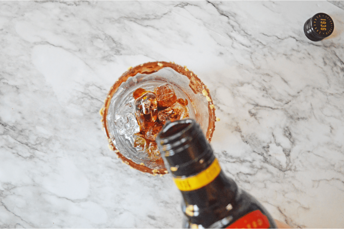 Making the s'mores cocktail with kahlua