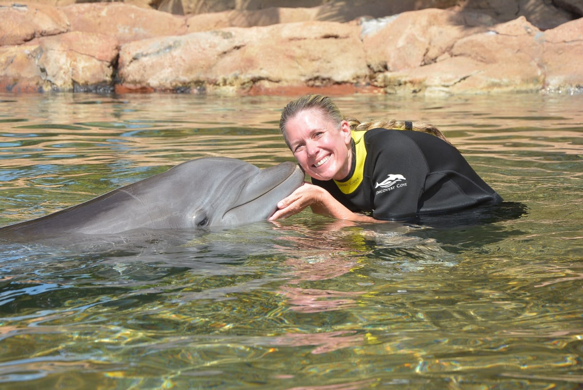 Getting a dolphin kiss