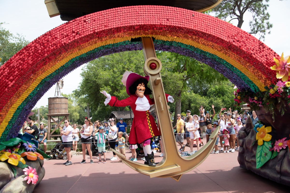 Captain Hook in Disney Parade