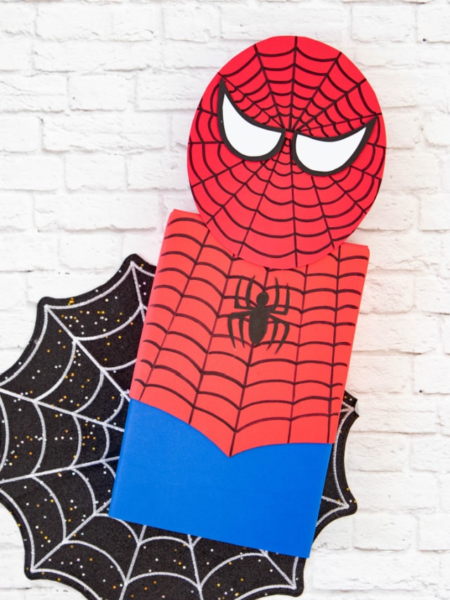 HOW TO MAKE DIY SPIDERMAN PINATA