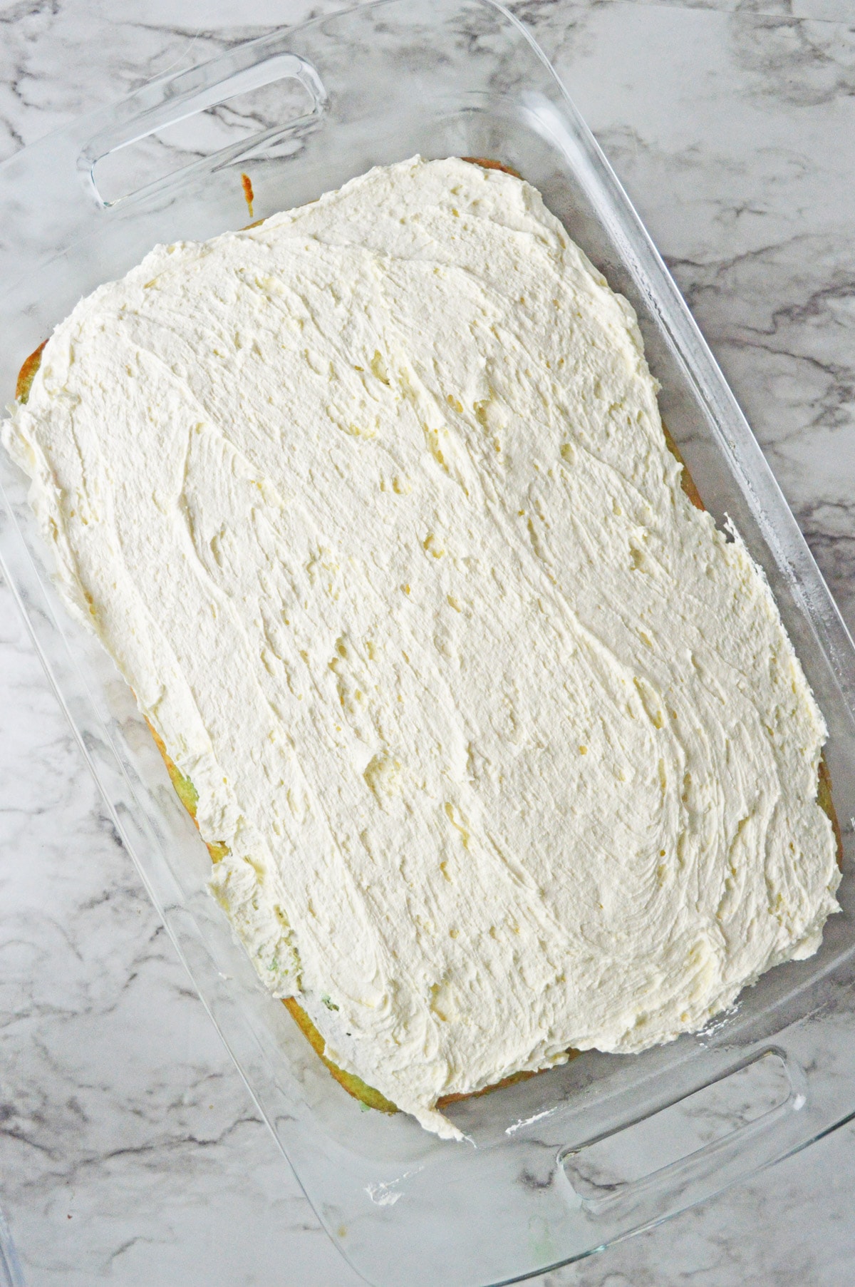 Cake with white frosting