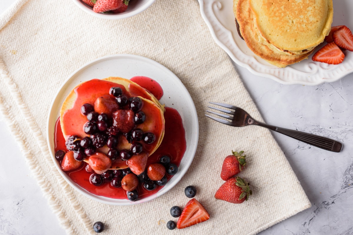Pancakes with fruit syrup from above