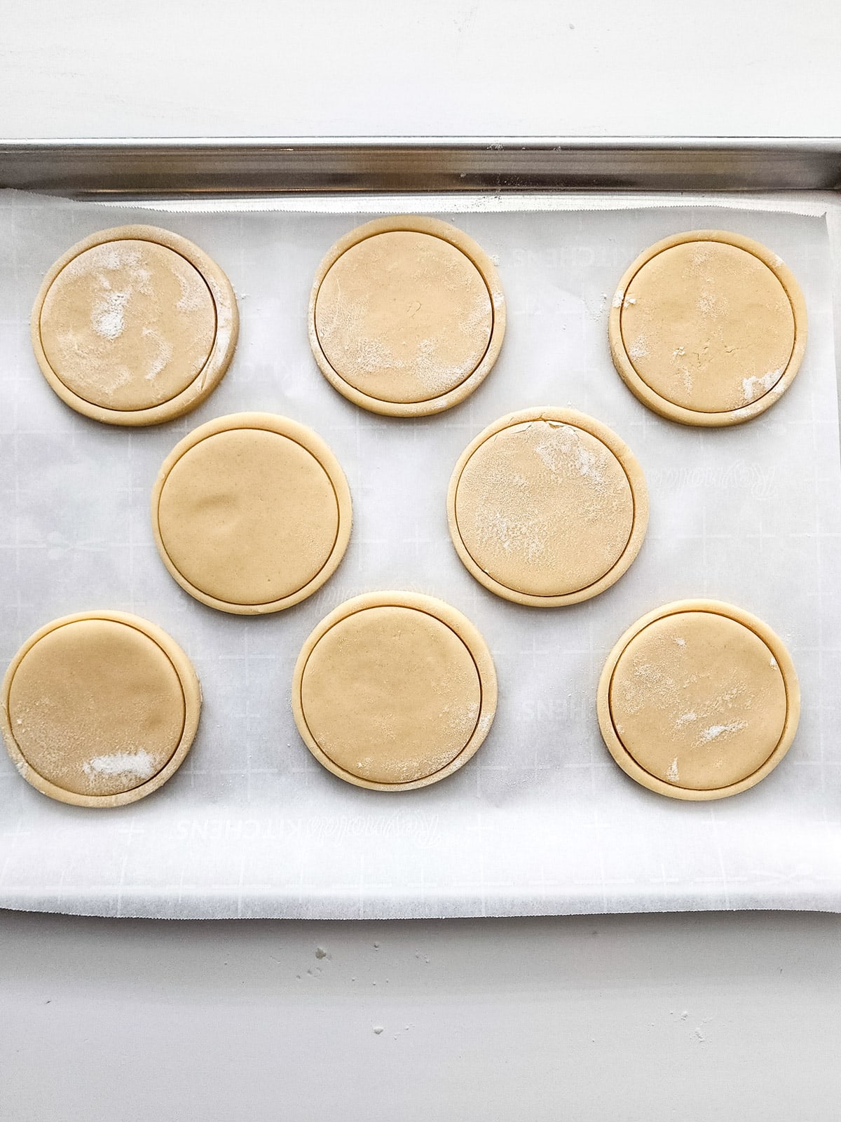 Round imprints made around edges of cookies
