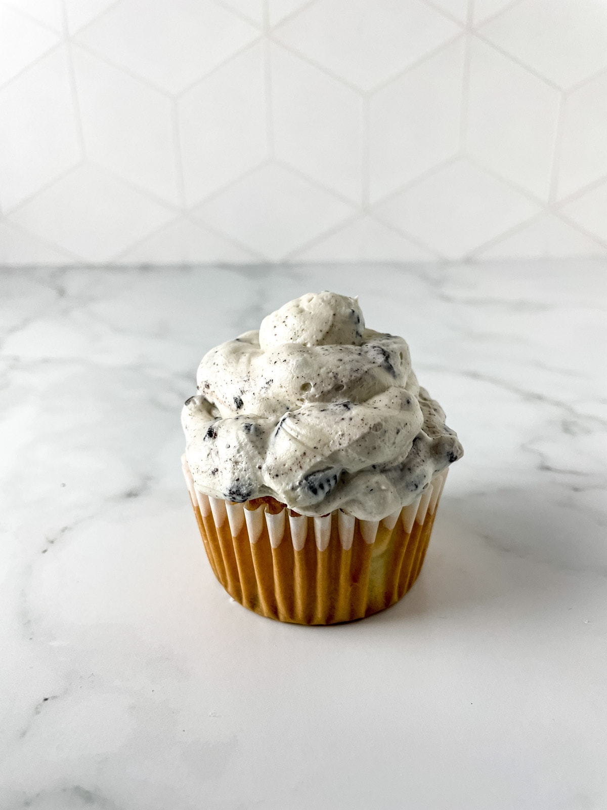 Cupcake with Oreo frosting