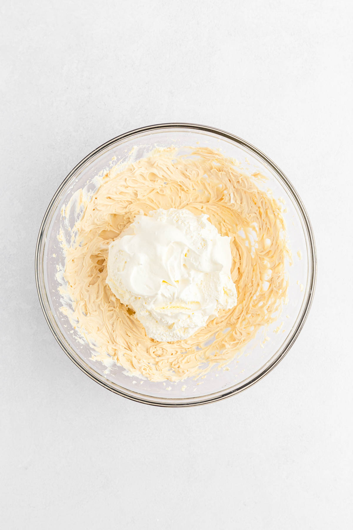 Whipped cream with cream cheese mixture