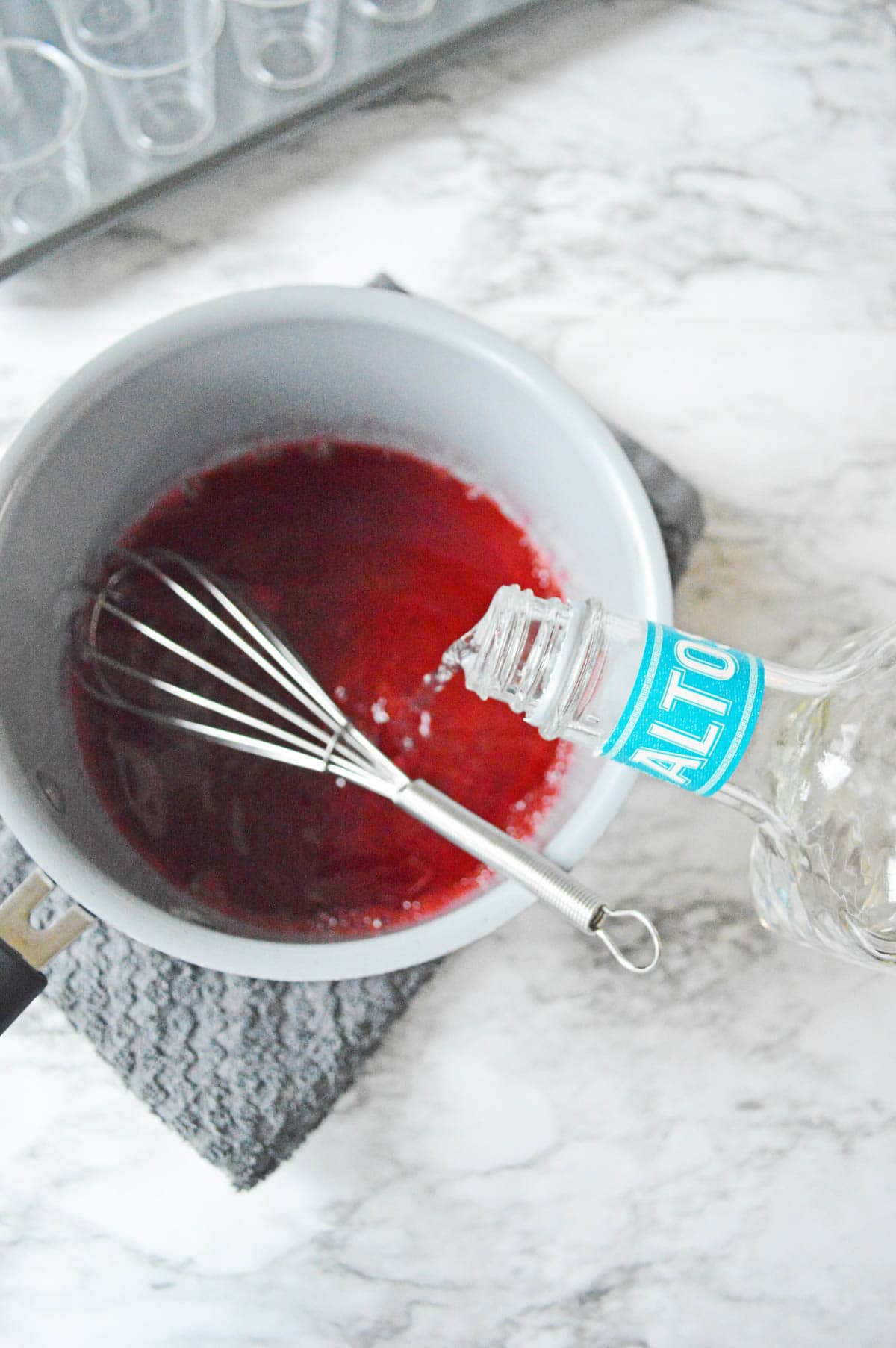 Adding alcohol to cherry jello