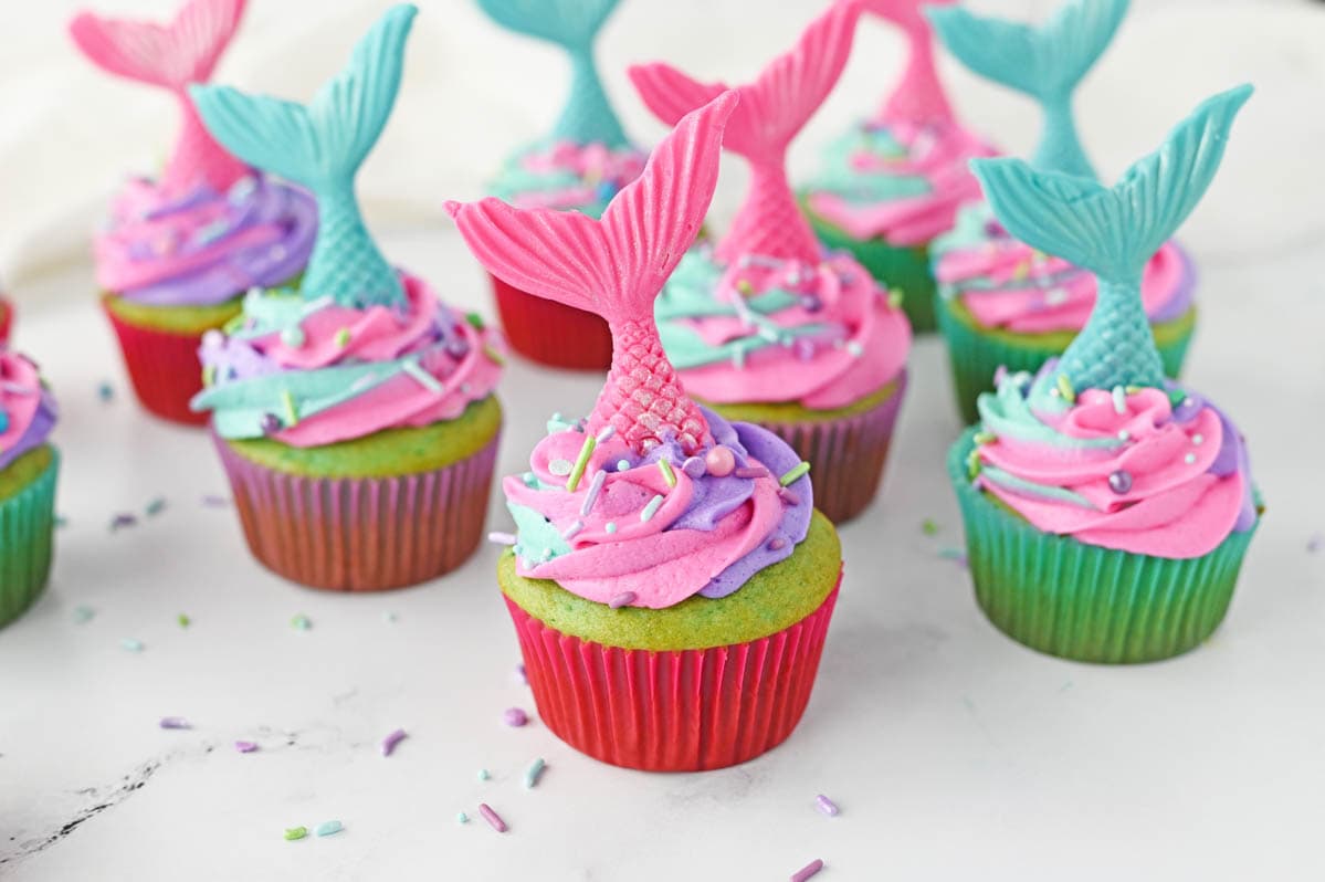 Mermaid cupcakes with pink and blue tails