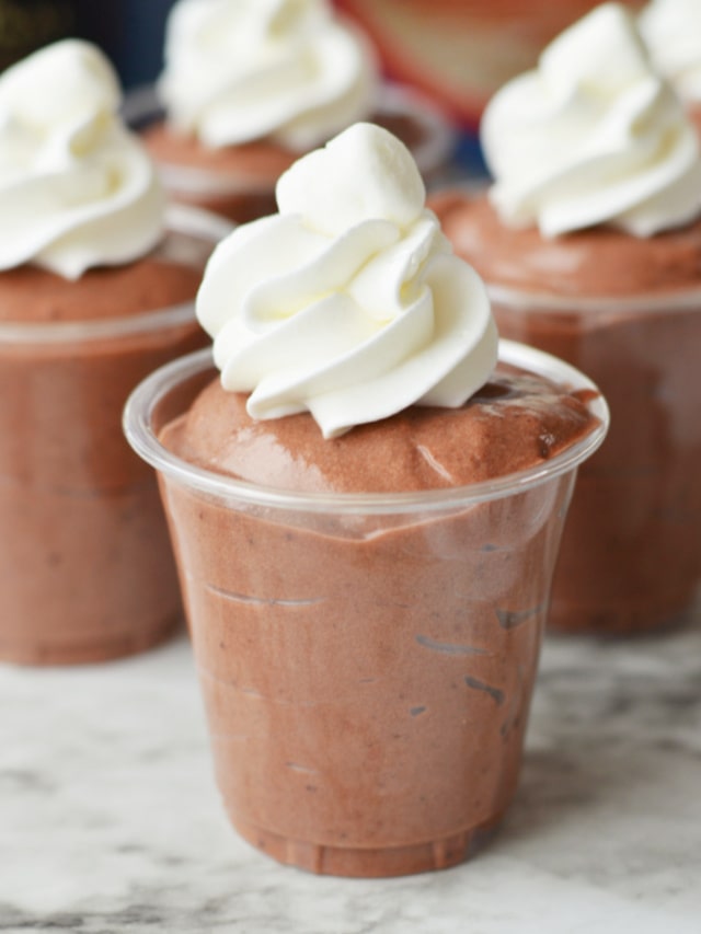 Chocolate Pudding Shots With Baileys story