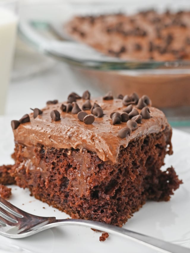 Easy Chocolate Poke Cake