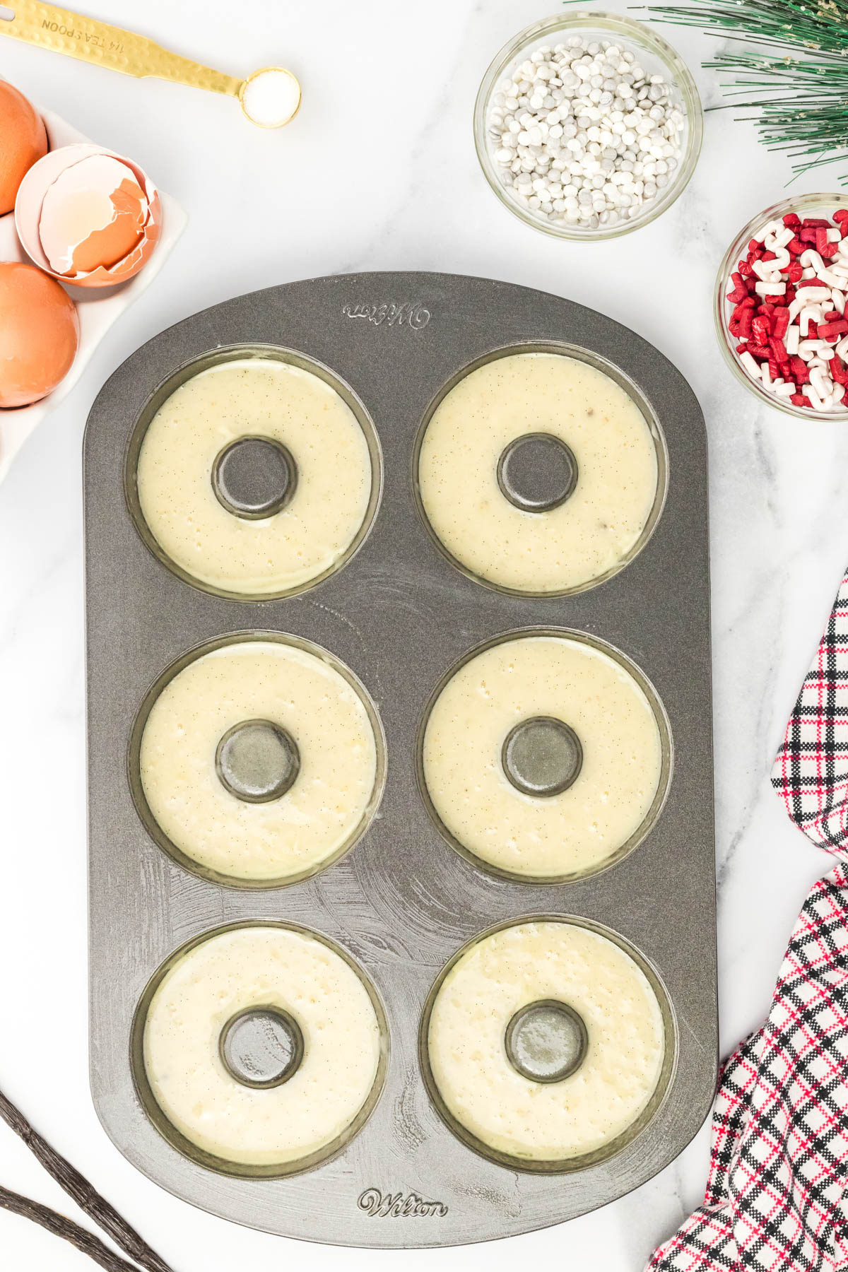 Christmas donuts in a doughnut pan