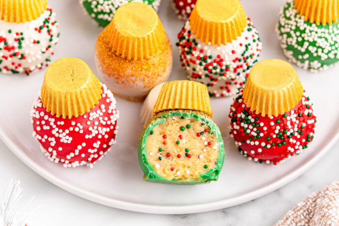 Christmas Oreo Balls - Fun Money Mom