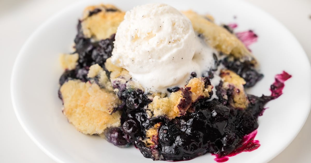 Blueberry Dump Cake With Cake Mix - Fun Money Mom